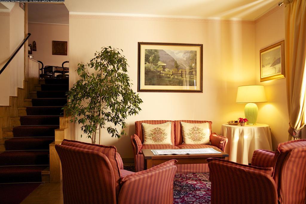 Centrale Hotel 3*